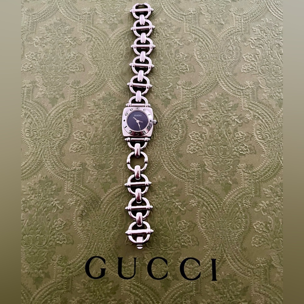 AUTHENTIC HORSEBIT GUCCI LADY'S WATCH✨